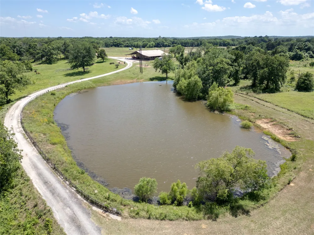1510 Hawkins Road Whitesboro, TX 76273