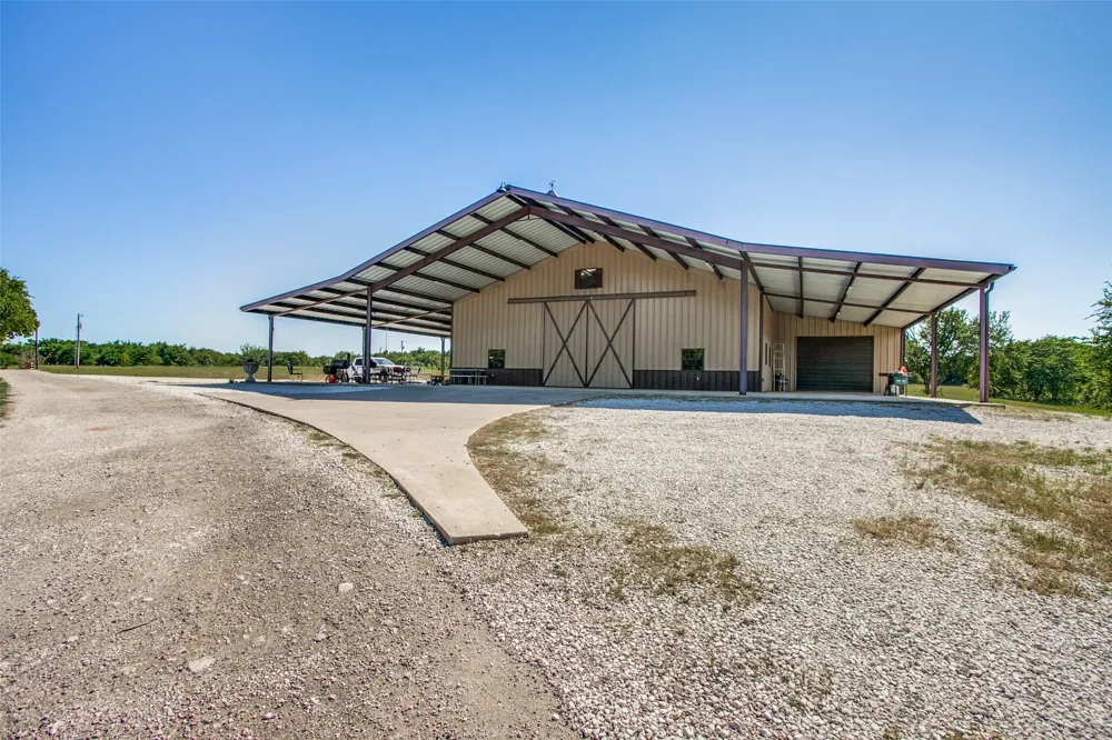 1510 Hawkins Road Whitesboro, TX 76273