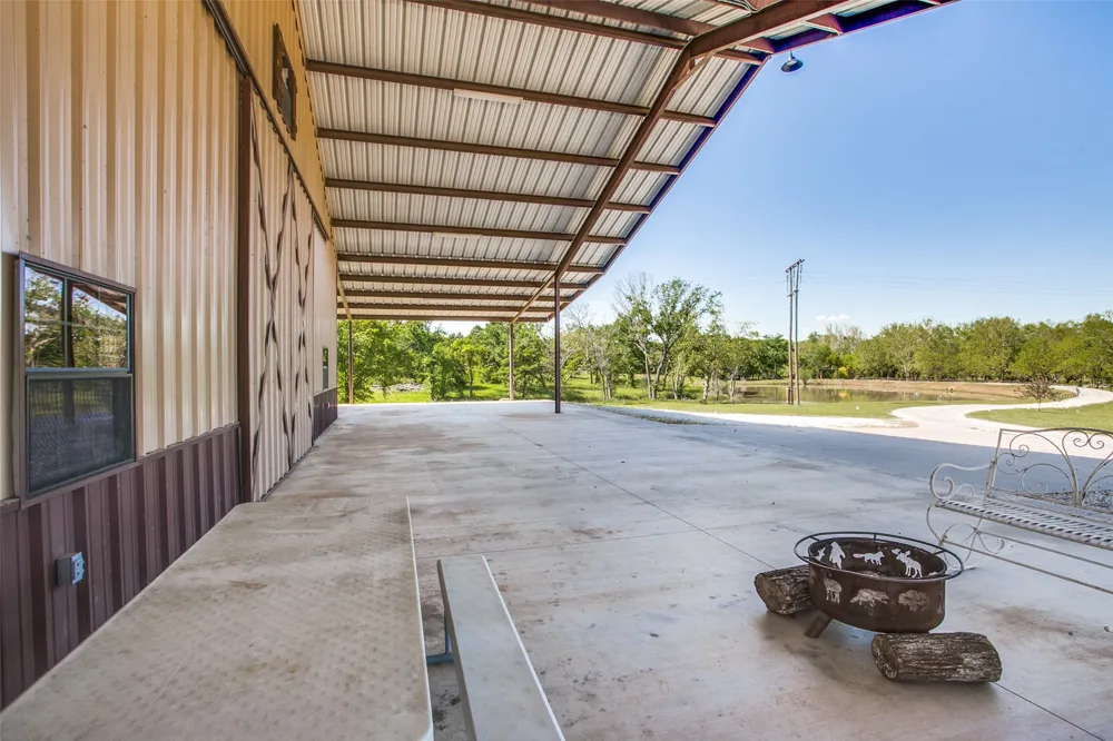 1510 Hawkins Road Whitesboro, TX 76273