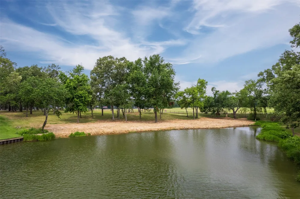 Eagle's Nest Circle Mount Vernon, TX 75457