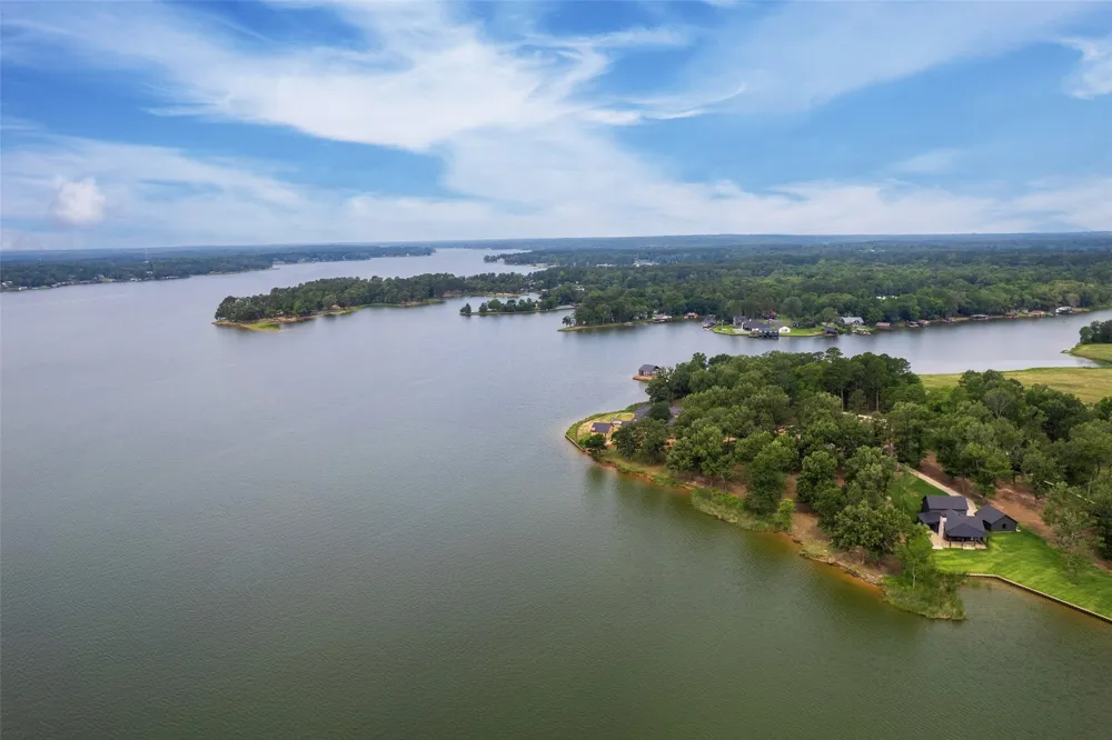 Eagle's Nest Circle Mount Vernon, TX 75457