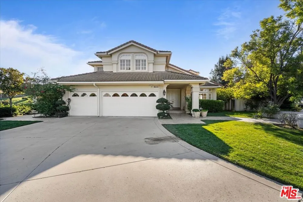 3900 Hilton Head Way Tarzana, CA 91356