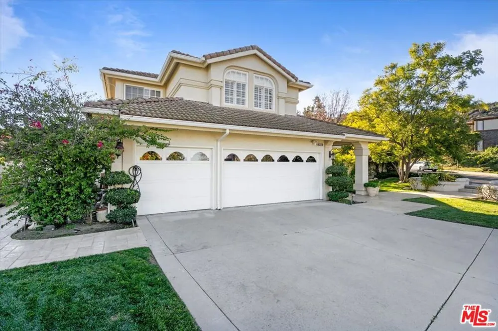 3900 Hilton Head Way Tarzana, CA 91356