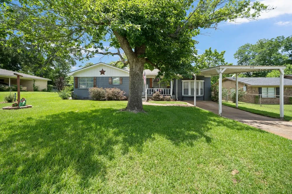 403 Ridgewood Palestine, TX 75803