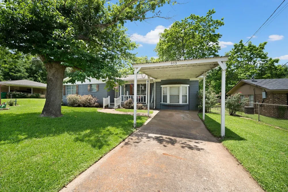 403 Ridgewood Palestine, TX 75803
