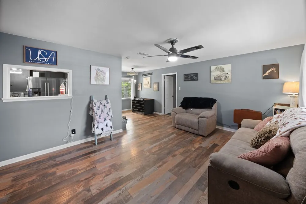 403 Ridgewood Palestine, TX 75803