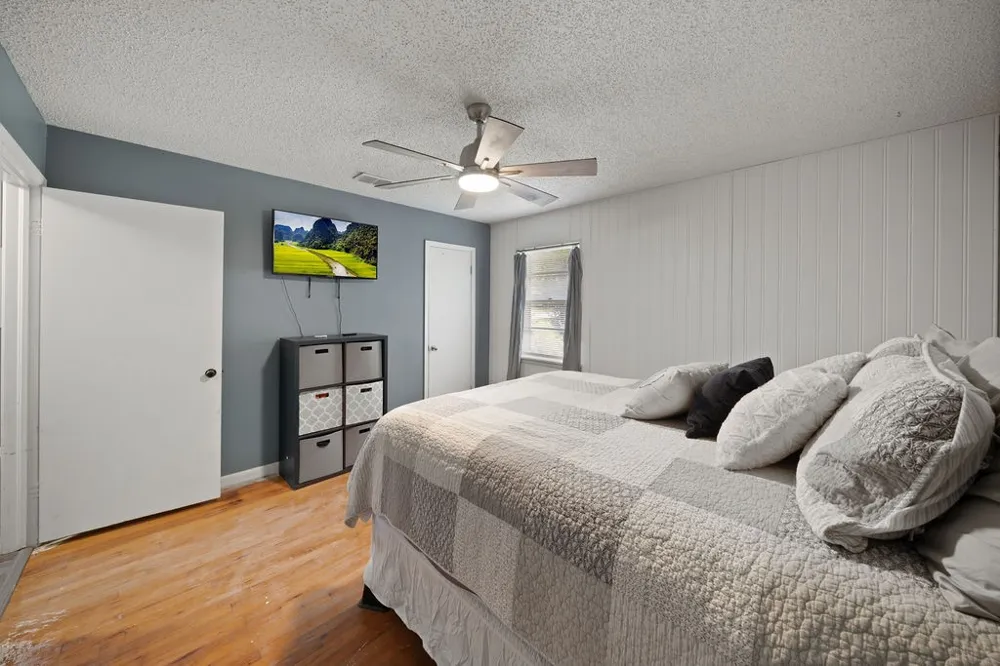 403 Ridgewood Palestine, TX 75803