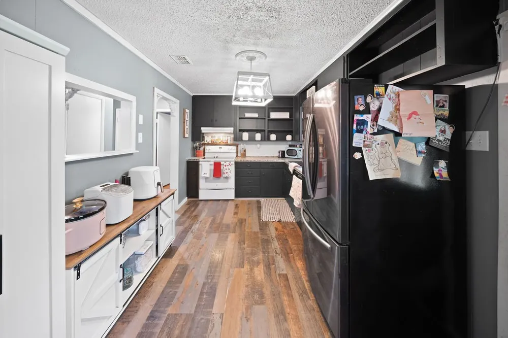 403 Ridgewood Palestine, TX 75803