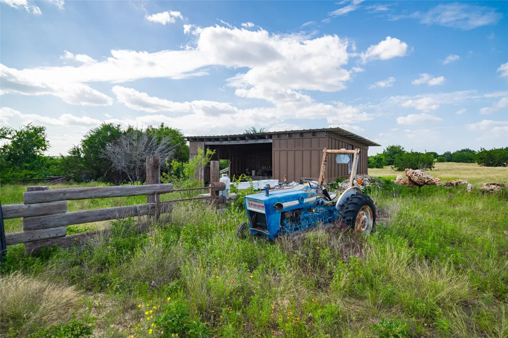 9750 Fm-243 Bertram, TX 78605