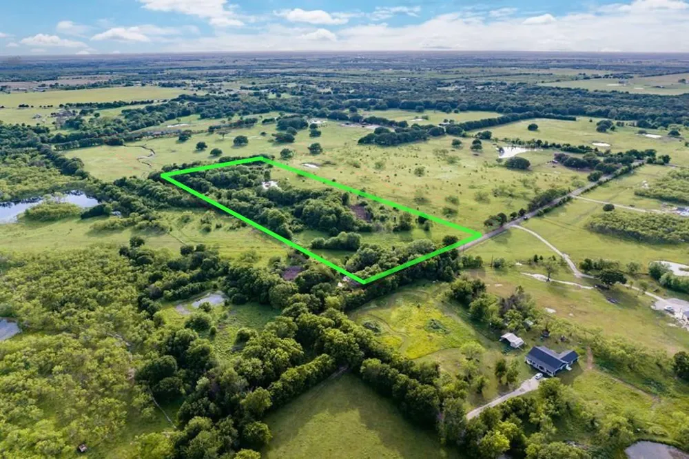 2257 County Road 280 Kaufman, TX 75142