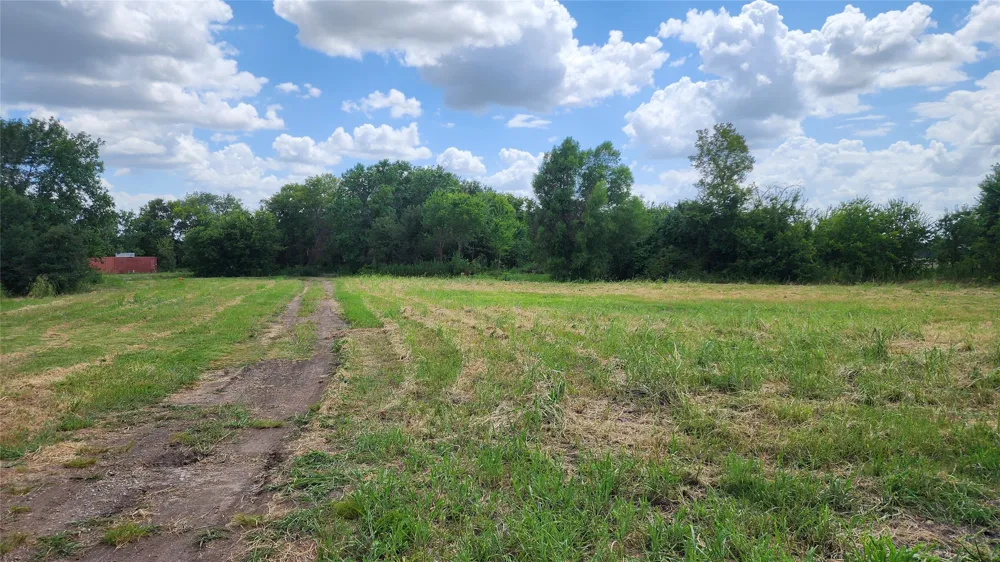 2257 County Road 280 Kaufman, TX 75142