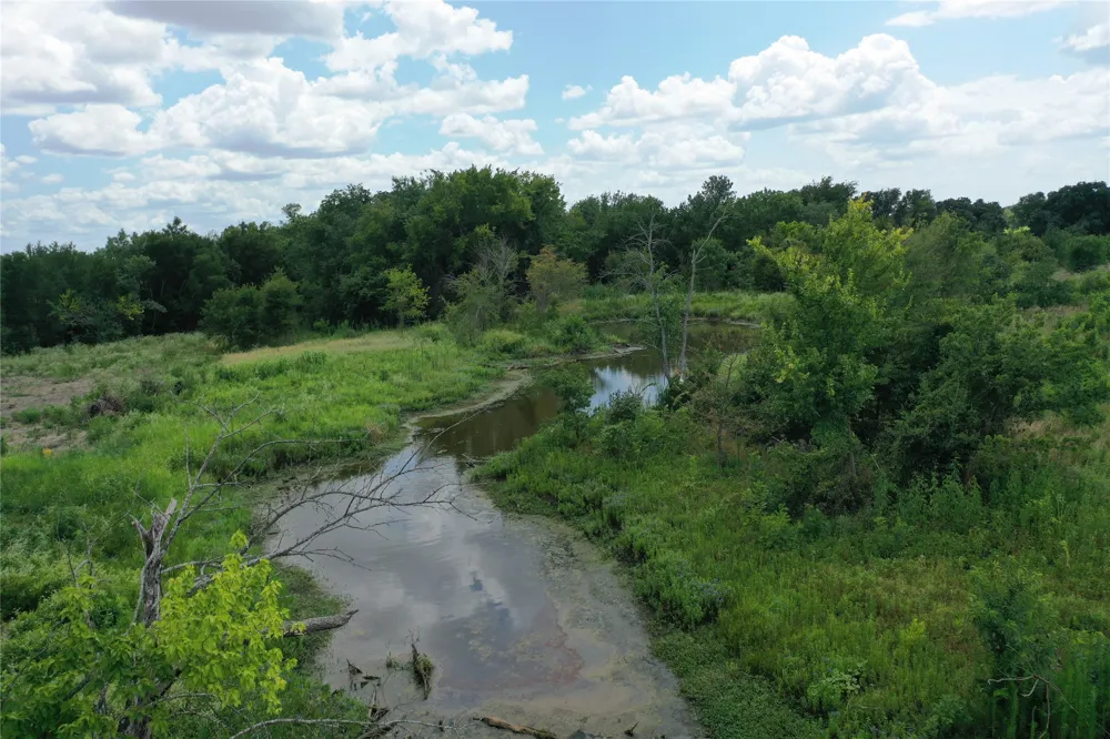 2257 County Road 280 Kaufman, TX 75142