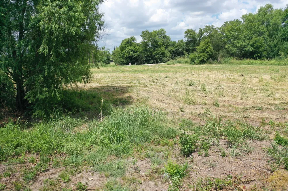 2257 County Road 280 Kaufman, TX 75142