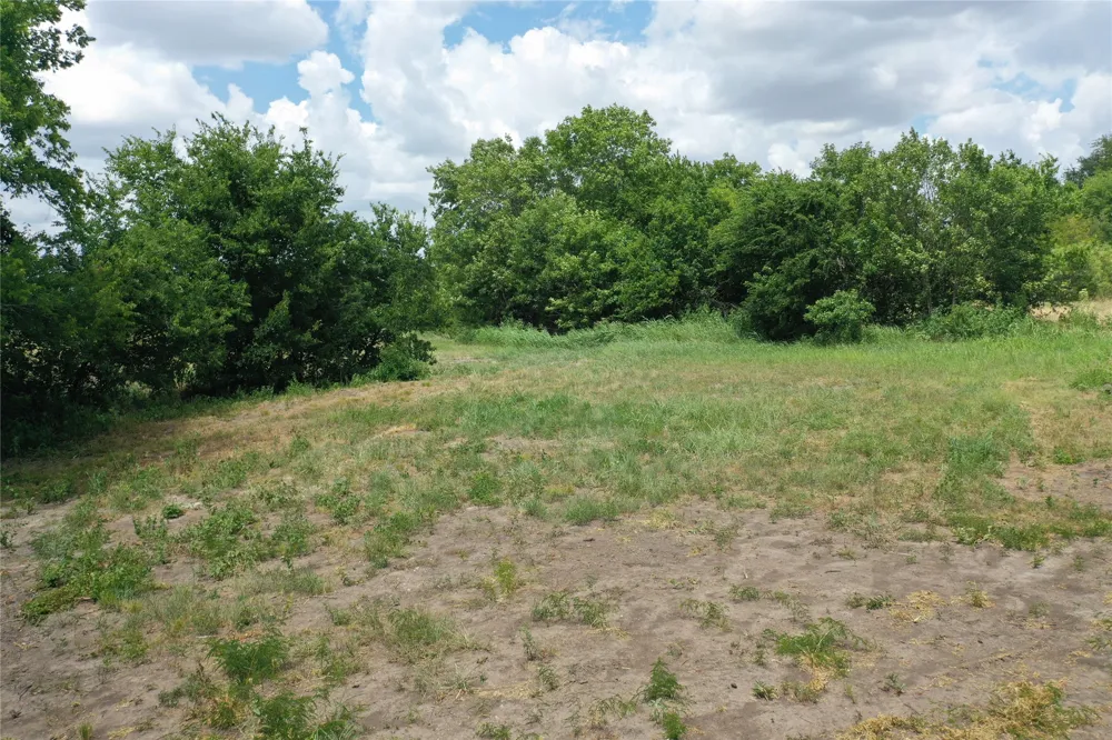 2257 County Road 280 Kaufman, TX 75142