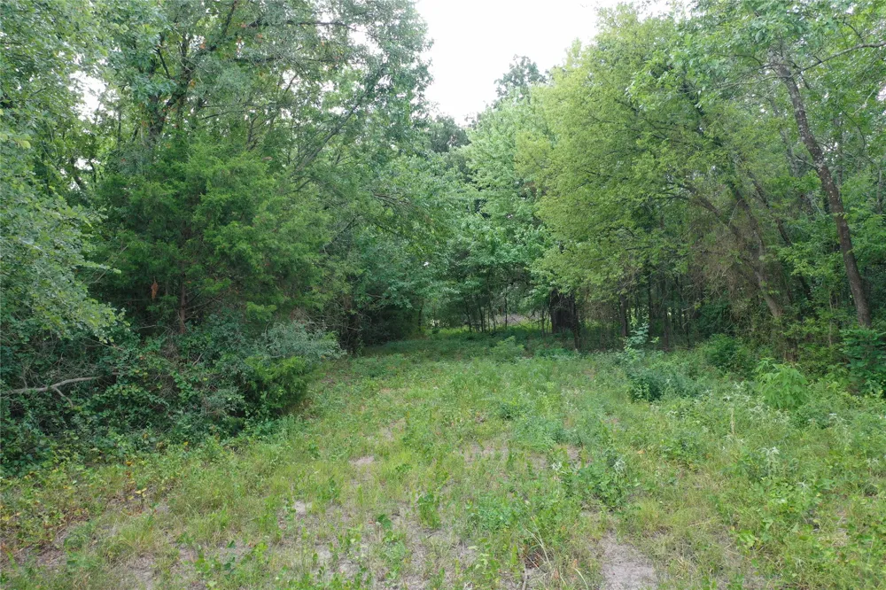 2257 County Road 280 Kaufman, TX 75142