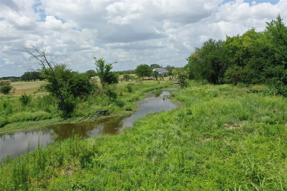 2257 County Road 280 Kaufman, TX 75142