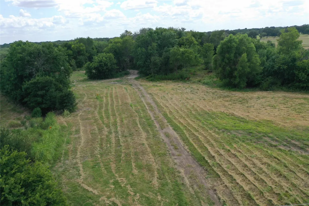 2257 County Road 280 Kaufman, TX 75142