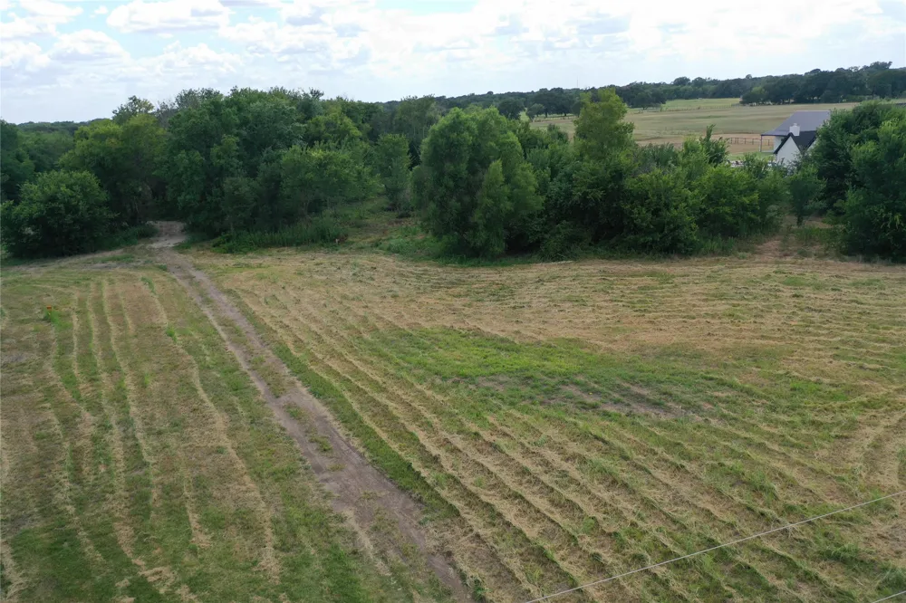 2257 County Road 280 Kaufman, TX 75142
