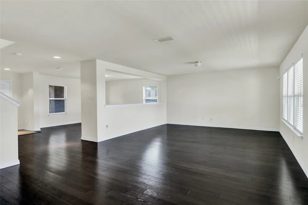 728 Snapdragon Lane DeSoto, TX 75115