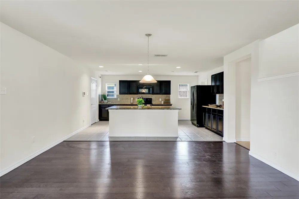 728 Snapdragon Lane DeSoto, TX 75115