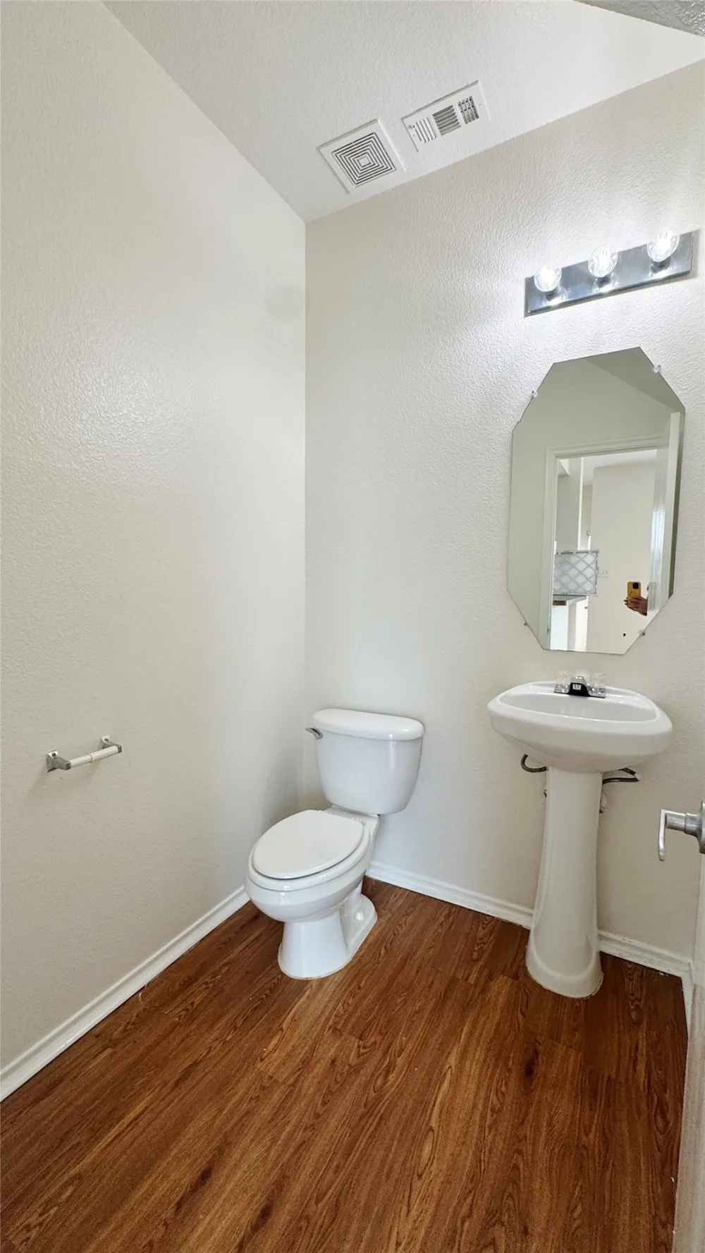 2260 Stonebrook Lane Mesquite, TX 75181