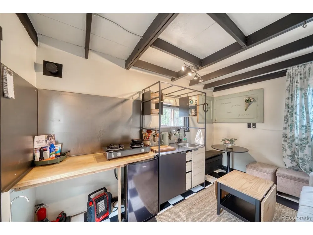 2927 Pathfinder Road Florissant, CO 80816