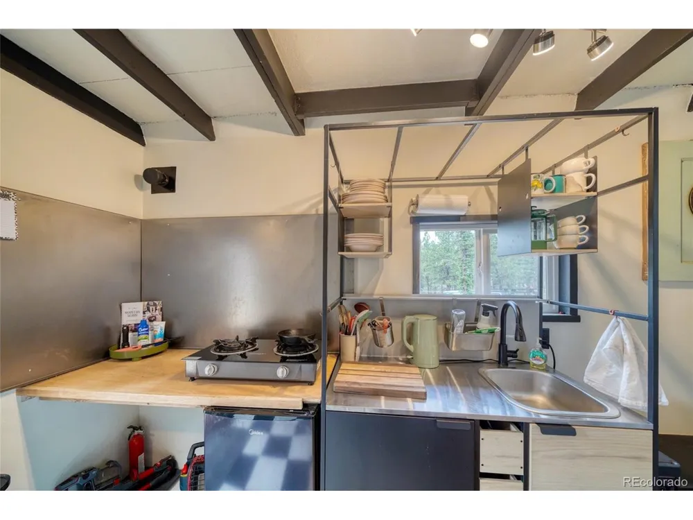 2927 Pathfinder Road Florissant, CO 80816