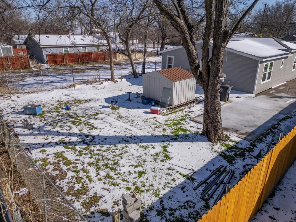 603 E Willingham Street Cleburne, TX 76031