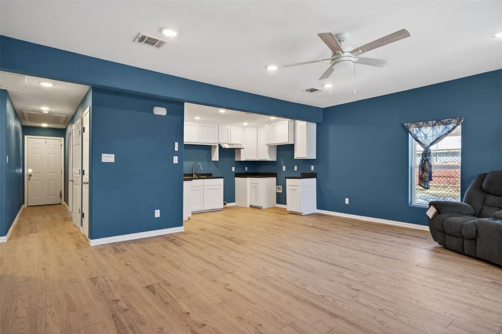 603 E Willingham Street Cleburne, TX 76031