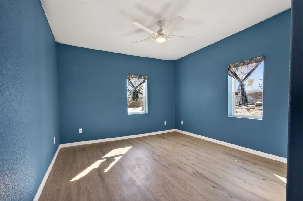 603 E Willingham Street Cleburne, TX 76031