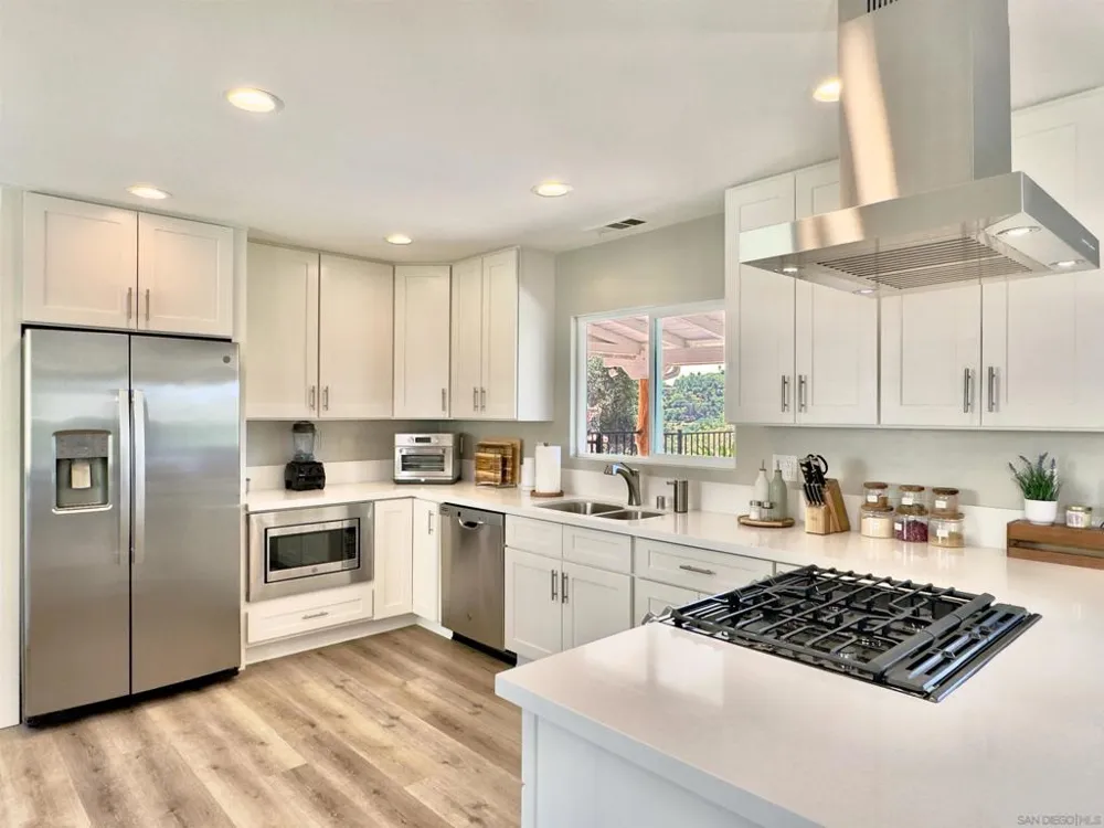 1418 York Dr Vista, CA 92084