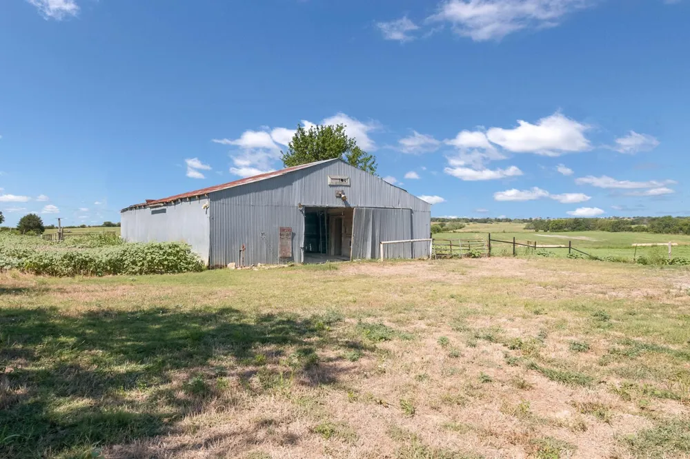 4864 S Hwy 77 Highway Lorena, TX 76655