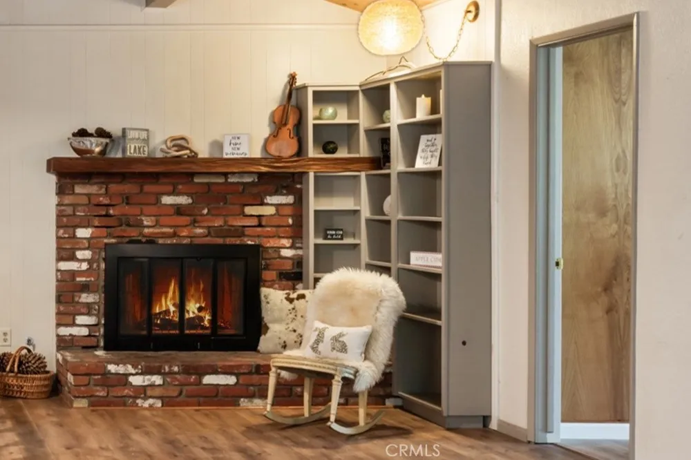 380 S Dart Canyon Crestline, CA 92325