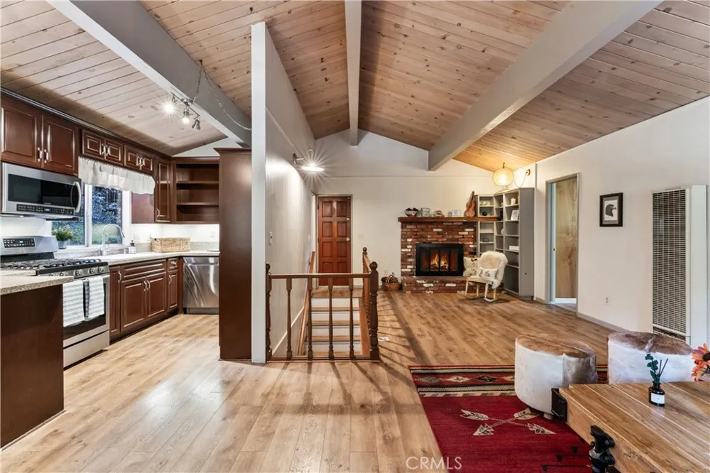 380 S Dart Canyon Crestline, CA 92325
