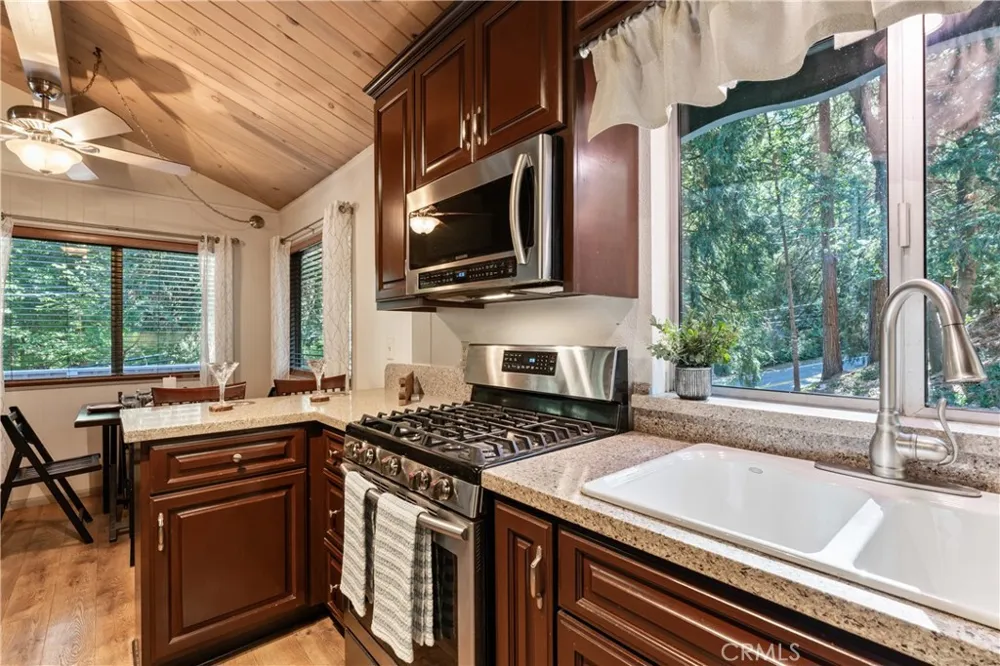 380 S Dart Canyon Crestline, CA 92325