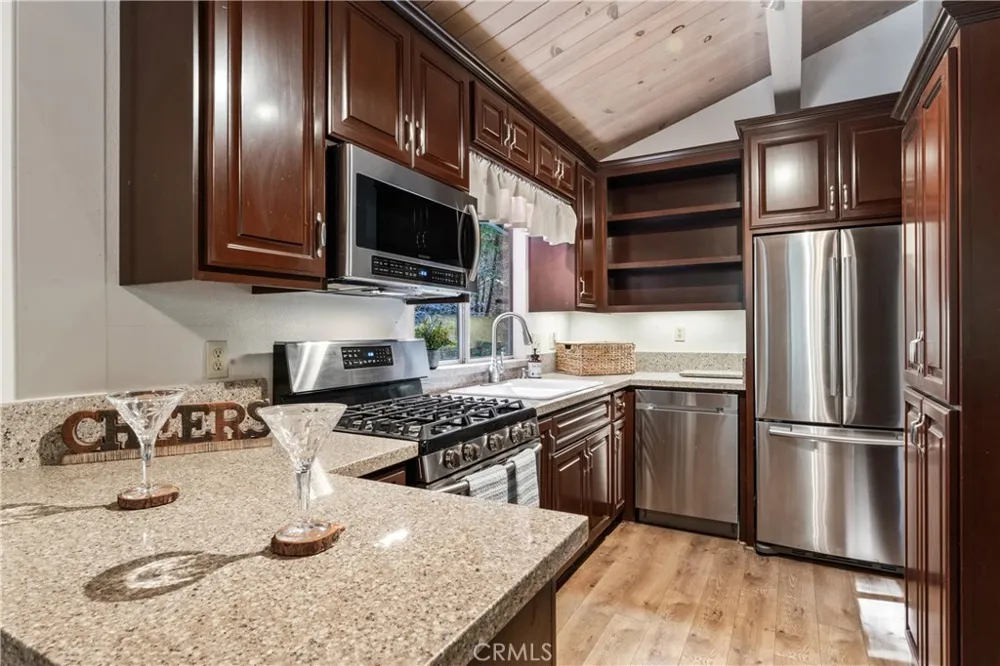 380 S Dart Canyon Crestline, CA 92325