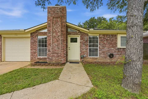 1122 Hidden Creek Drive