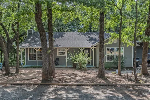 52 Shoreline Road