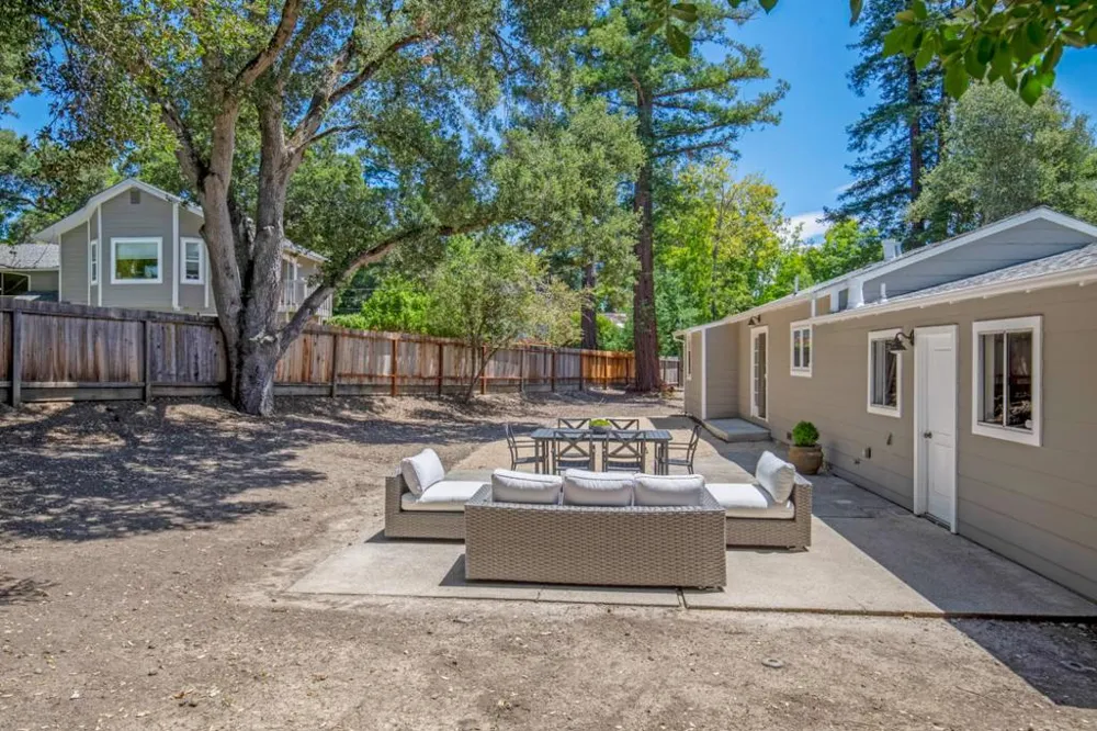 3270 Woodside Road Woodside, CA 94062