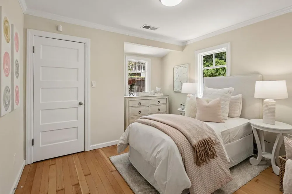3270 Woodside Road Woodside, CA 94062
