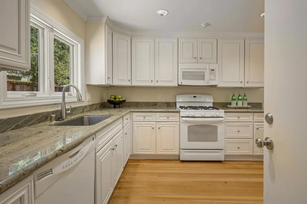 3270 Woodside Road Woodside, CA 94062