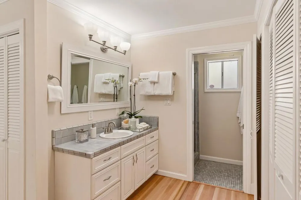 3270 Woodside Road Woodside, CA 94062