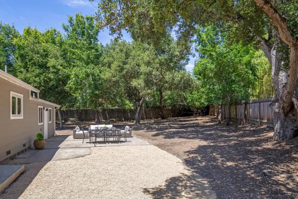 3270 Woodside Road Woodside, CA 94062