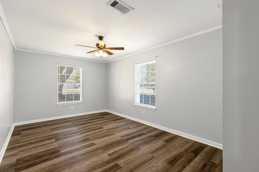 148 Royal Lane Commerce, TX 75428