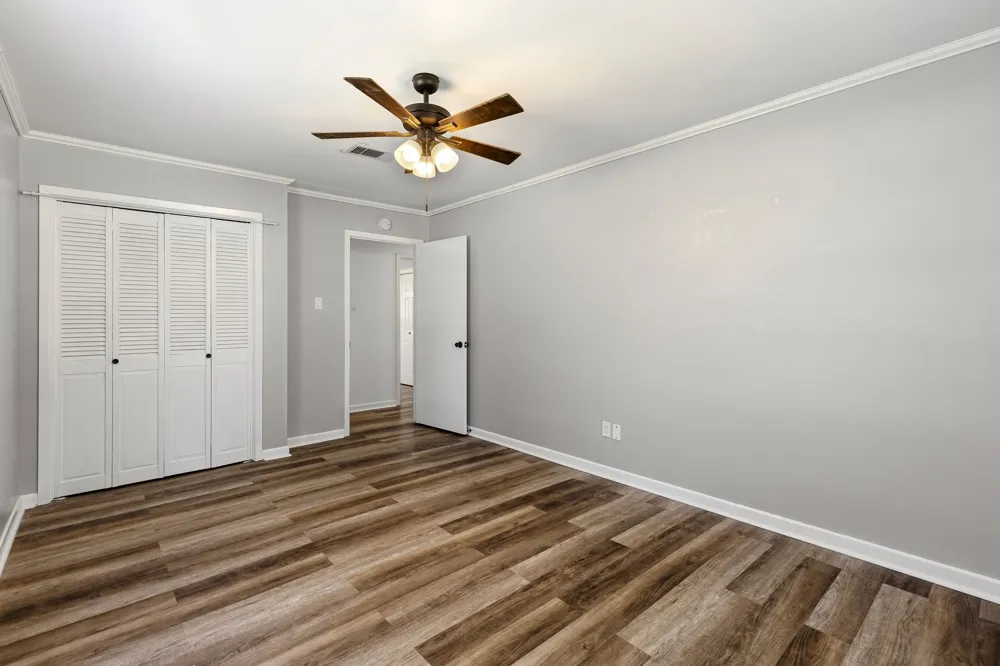 148 Royal Lane Commerce, TX 75428