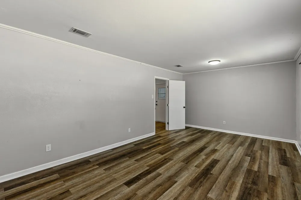 148 Royal Lane Commerce, TX 75428