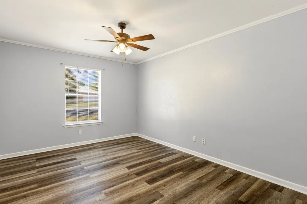 148 Royal Lane Commerce, TX 75428
