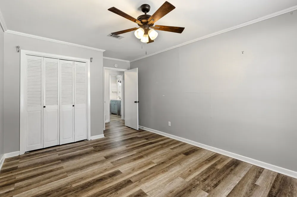 148 Royal Lane Commerce, TX 75428
