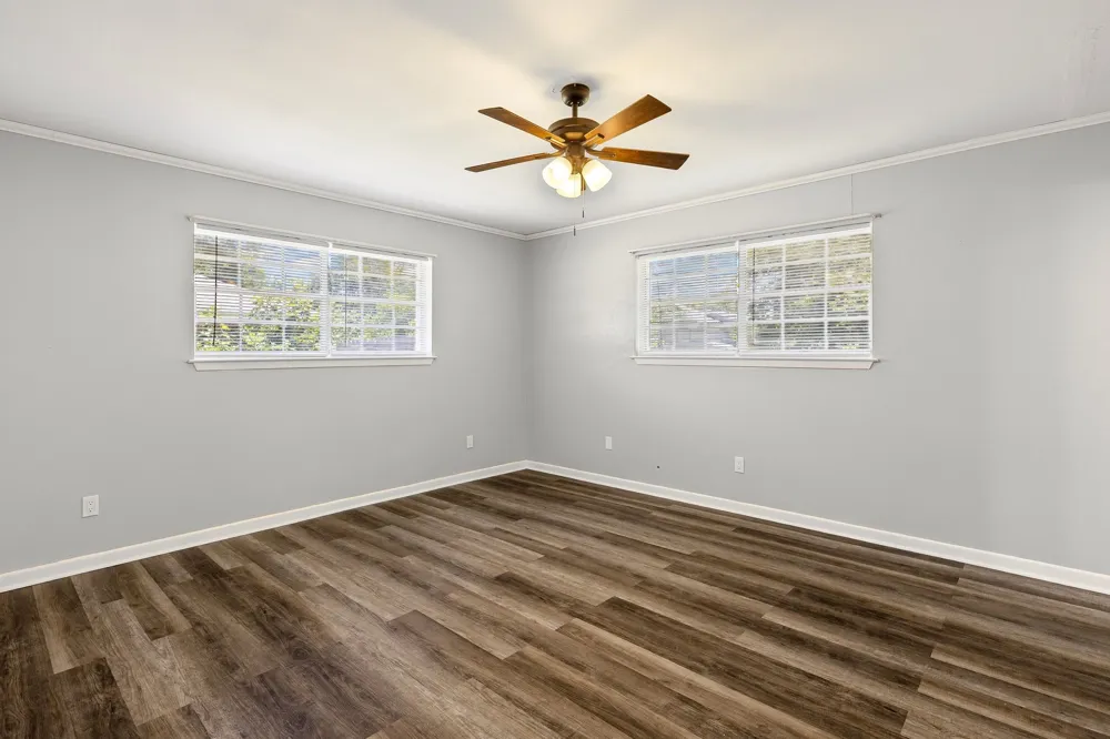 148 Royal Lane Commerce, TX 75428