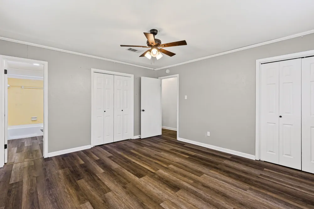 148 Royal Lane Commerce, TX 75428